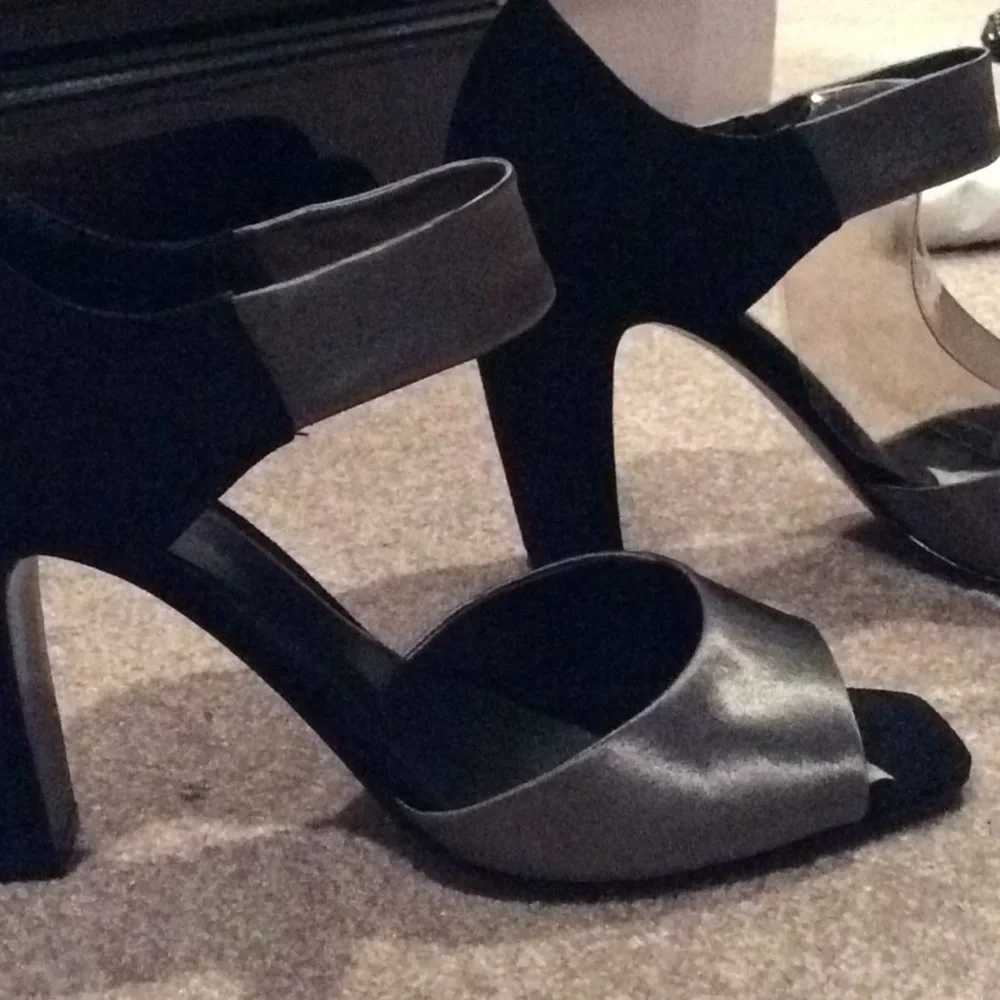 Nine west black suede heels, gray satin, new, 9.5
